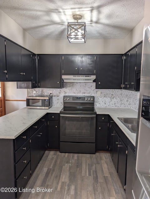 Tiny photo for 9302 Marse Henry Dr, Jeffersontown, KY 40299 (MLS # 1729717)
