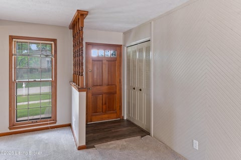Tiny photo for 9302 Marse Henry Dr, Jeffersontown, KY 40299 (MLS # 1729717)