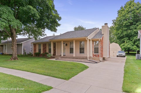 Tiny photo for 9302 Marse Henry Dr, Jeffersontown, KY 40299 (MLS # 1729717)