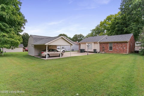 Tiny photo for 9302 Marse Henry Dr, Jeffersontown, KY 40299 (MLS # 1729717)