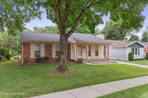 Photo of 9302 Marse Henry Dr, Jeffersontown, KY 40299 (MLS # 1729717)