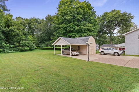 Tiny photo for 9302 Marse Henry Dr, Jeffersontown, KY 40299 (MLS # 1729717)