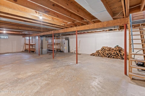 Tiny photo for 9302 Marse Henry Dr, Jeffersontown, KY 40299 (MLS # 1729717)
