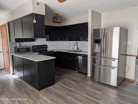 Tiny photo for 9302 Marse Henry Dr, Jeffersontown, KY 40299 (MLS # 1729717)