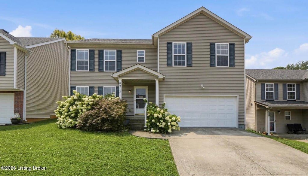 Photo of 9712 Waterbrook Ct, Louisville, KY 40228 (MLS # 1724873)