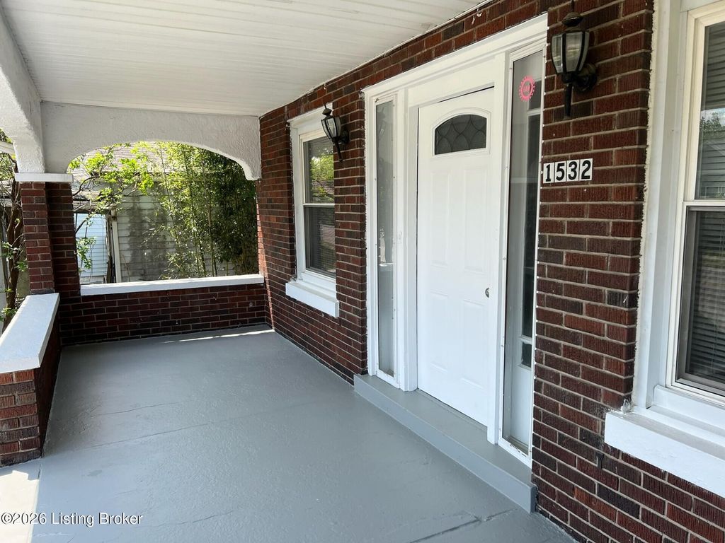 Photo of 1532 S Shelby St, Louisville, KY 40217 (MLS # 1715663)
