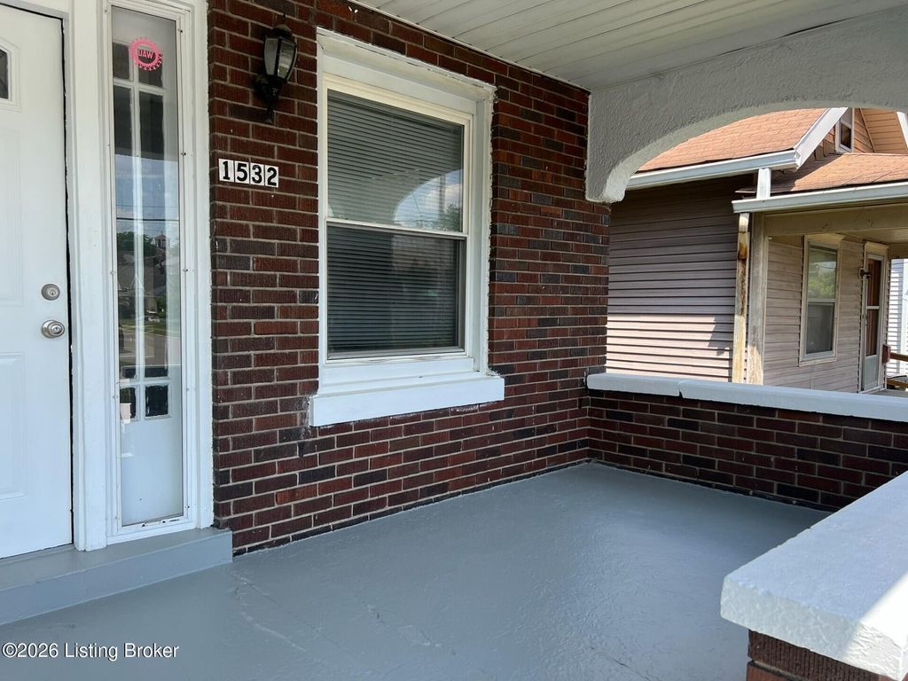 Photo of 1532 S Shelby St, Louisville, KY 40217 (MLS # 1715663)