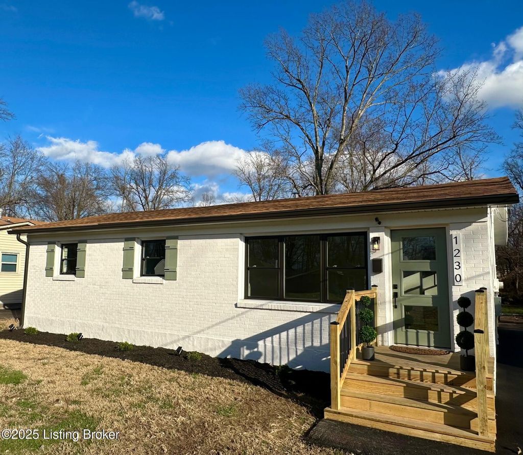 Photo of 1230 Dahl Rd, Louisville, KY 40213 (MLS # 1705831)