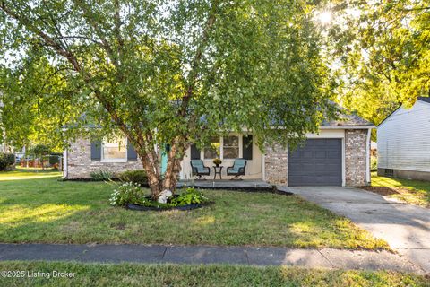 Photo of 4715 Lunenburg Dr, Louisville, KY 40245 (MLS # 1702604)