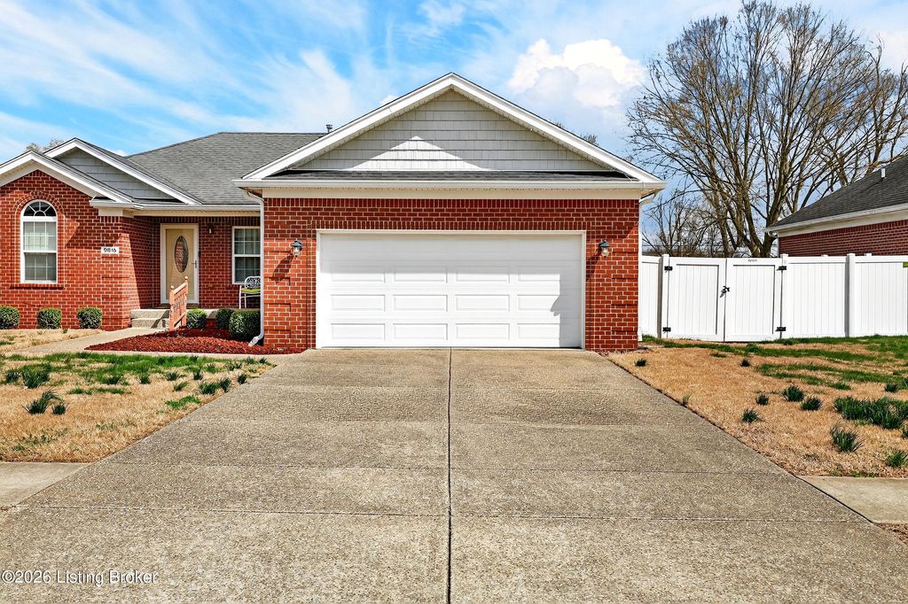 Photo of 9815 Valley Farms Blvd, Louisville, KY 40272 (MLS # 1711800)