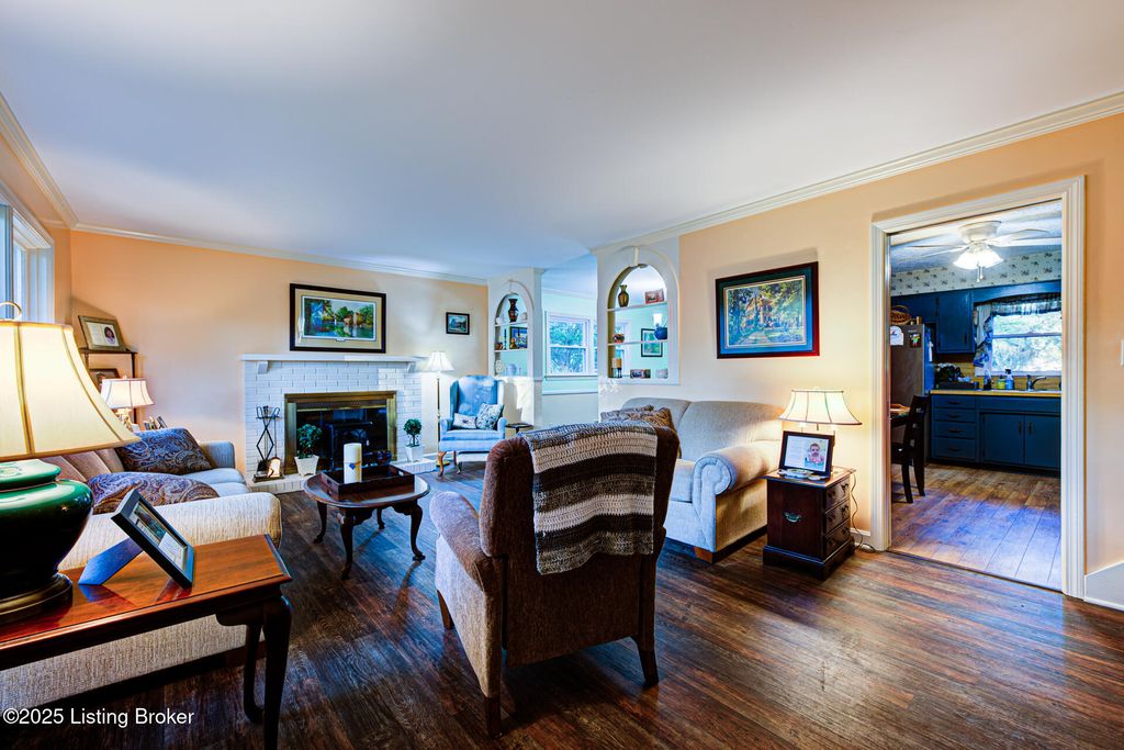 Photo of 4909 Clarmar Rd, Louisville, KY 40299 (MLS # 1705460)