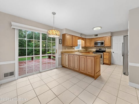 Tiny photo for 2522 Windsor Forest Dr, Louisville, KY 40272 (MLS # 1729696)