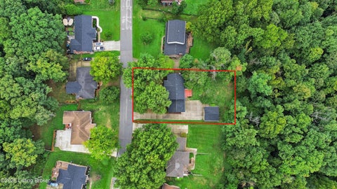 Tiny photo for 2522 Windsor Forest Dr, Louisville, KY 40272 (MLS # 1729696)