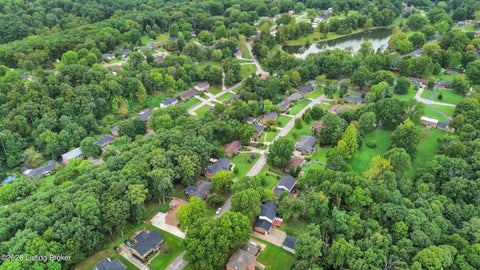 Tiny photo for 2522 Windsor Forest Dr, Louisville, KY 40272 (MLS # 1729696)