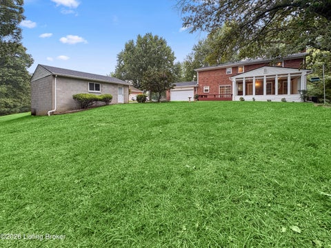 Tiny photo for 2522 Windsor Forest Dr, Louisville, KY 40272 (MLS # 1729696)
