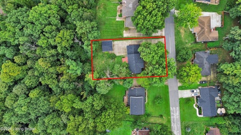 Tiny photo for 2522 Windsor Forest Dr, Louisville, KY 40272 (MLS # 1729696)