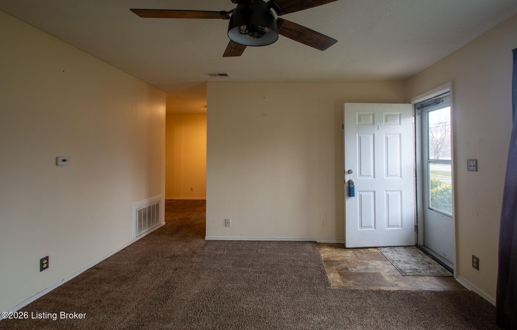 Photo of 5905 Norton Ave, Louisville, KY 40213 (MLS # 1710513)