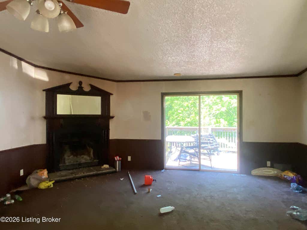 Photo of 130 Cozy Acres Dr, Elizabethtown, KY 42701 (MLS # 1716414)