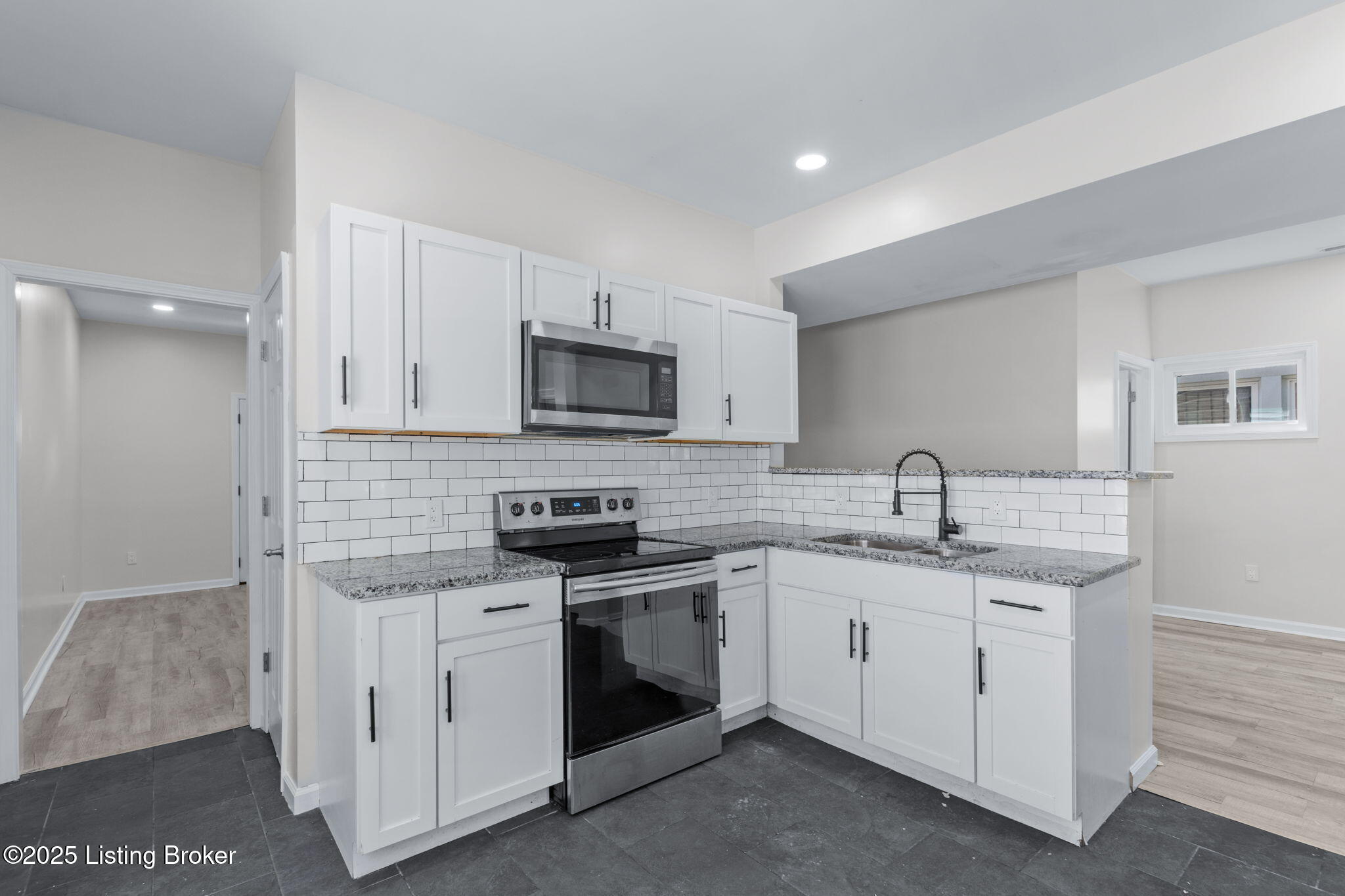 120 N 40th St, Louisville, Kentucky image 2