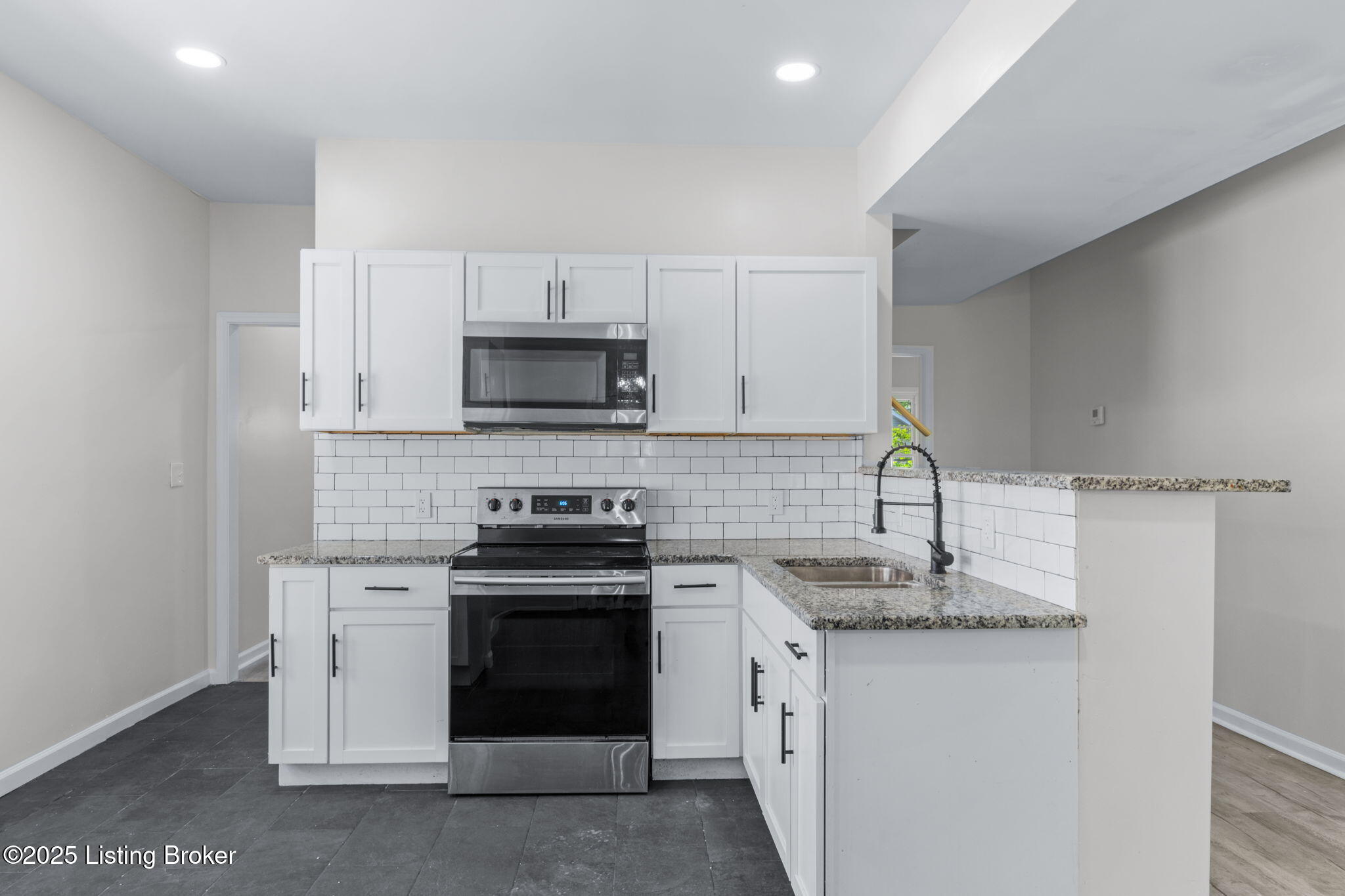 120 N 40th St, Louisville, Kentucky image 4
