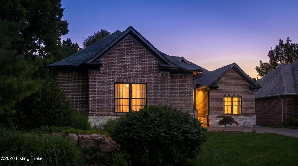 Photo of 8607 Glenhope Dr, Louisville, KY 40291 (MLS # 1722228)