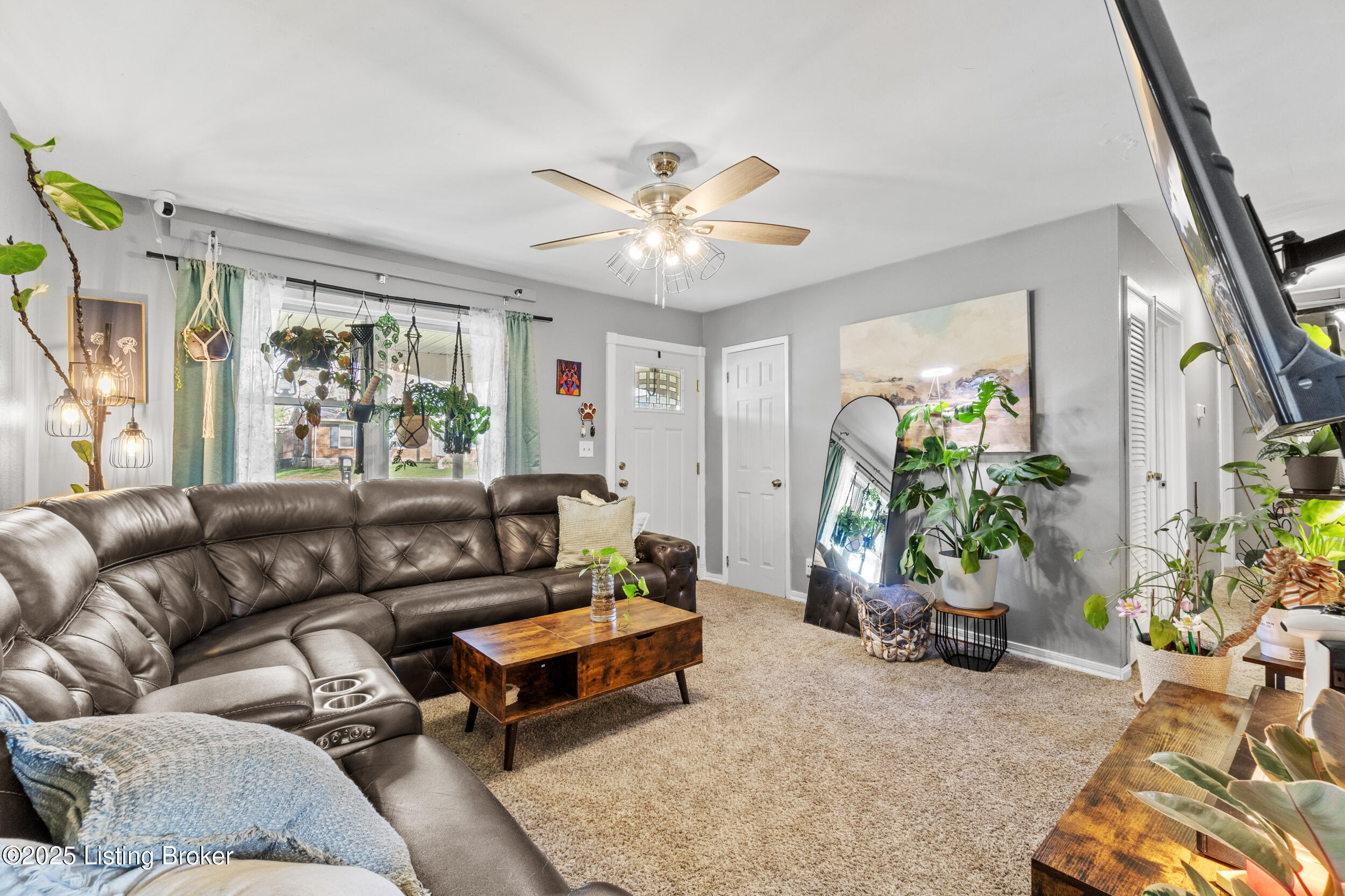 9002 Delee Way, Louisville, Kentucky image 5