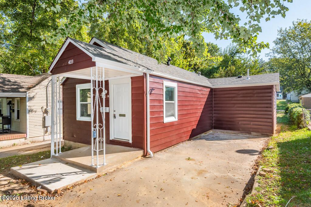 Photo of 4133 Churchman Ave, Louisville, KY 40215 (MLS # 1706829)