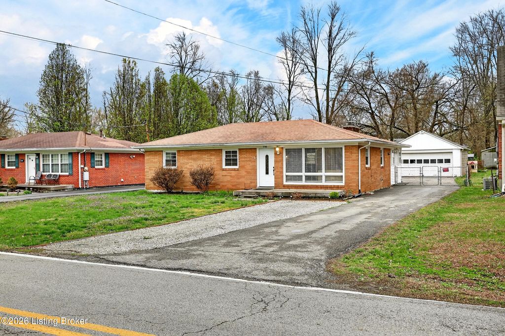 Photo of 1104 Minor Ln, Louisville, KY 40219 (MLS # 1712829)
