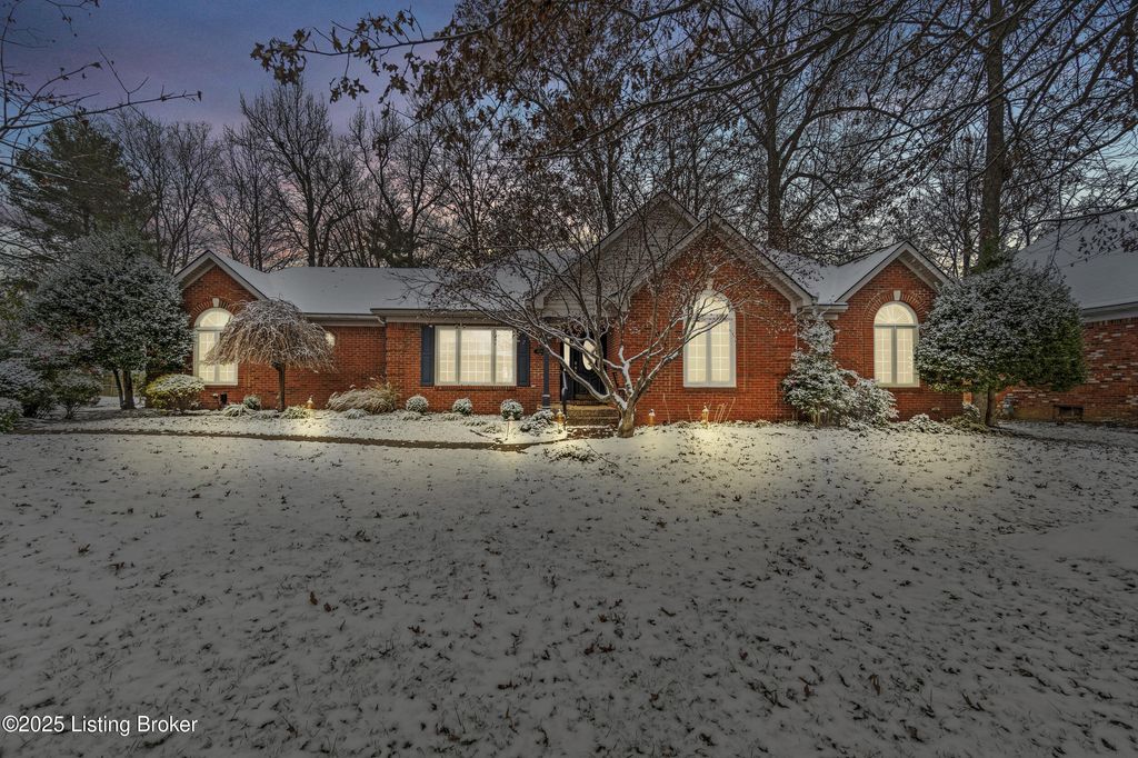 Photo of 4506 Portico Ct, Louisville, KY 40299 (MLS # 1705398)