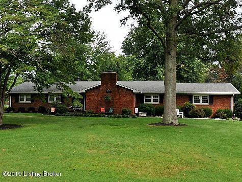 Photo 1 of 26 — 11705 E Arbor Dr, Anchorage, KY 40223