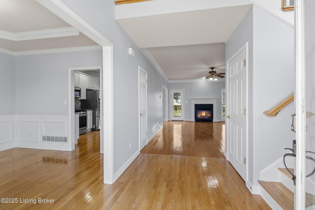 Photo of 5131 Oaklawn Park Dr, Louisville, KY 40299 (MLS # 1711971)