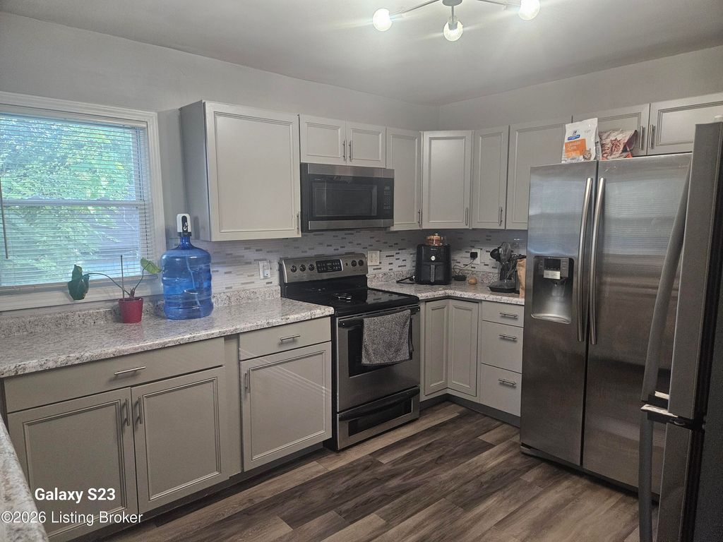 Photo of 1730 S 24th St, Louisville, KY 40210 (MLS # 1723406)