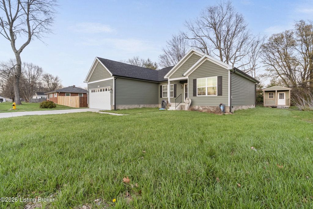 Photo of 7323 Browns Ln, Louisville, KY 40258 (MLS # 1711853)