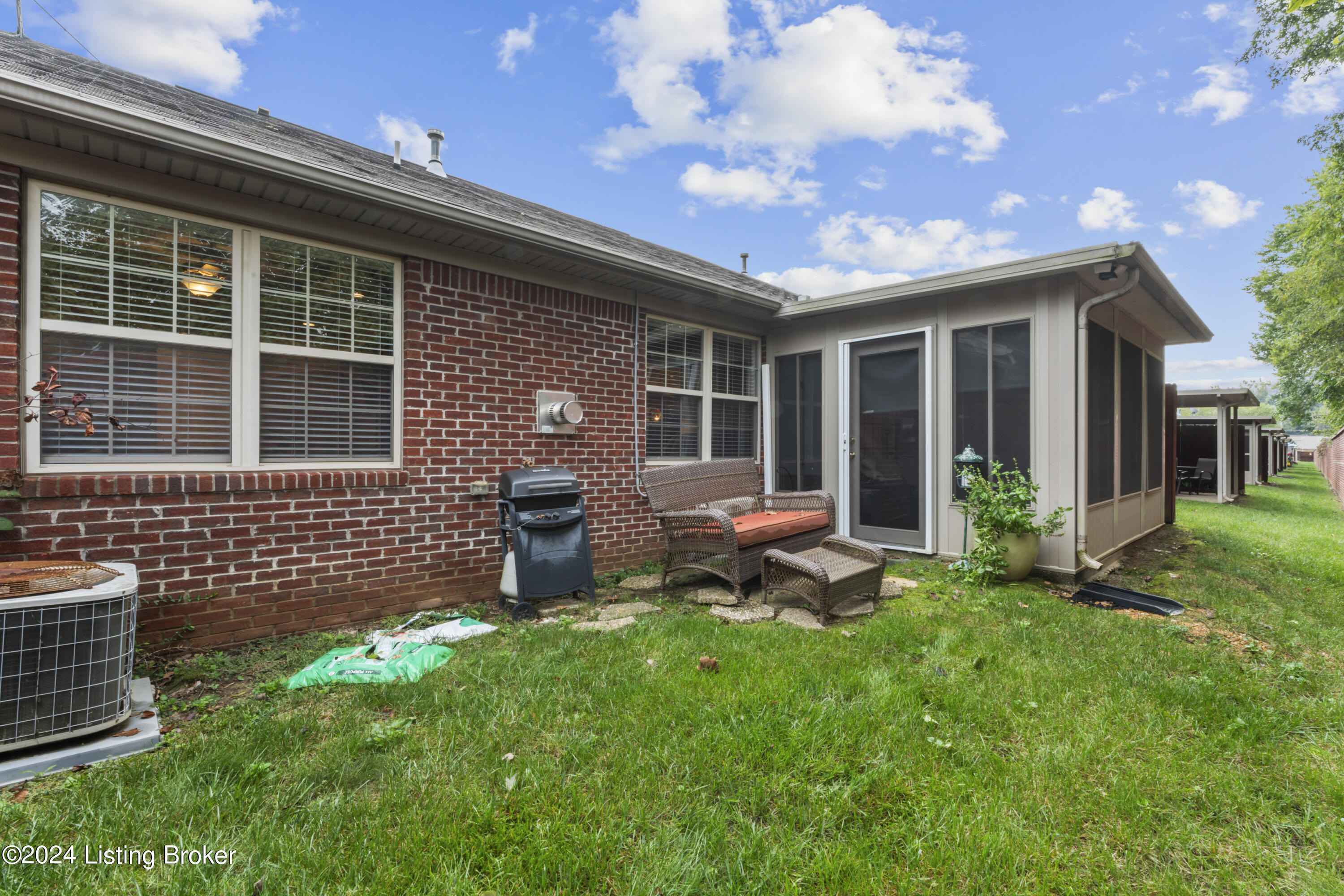 Clarksville, Indiana 47129, United States, 2 Bedrooms Bedrooms, ,2 BathroomsBathrooms,Residential,Active,41101