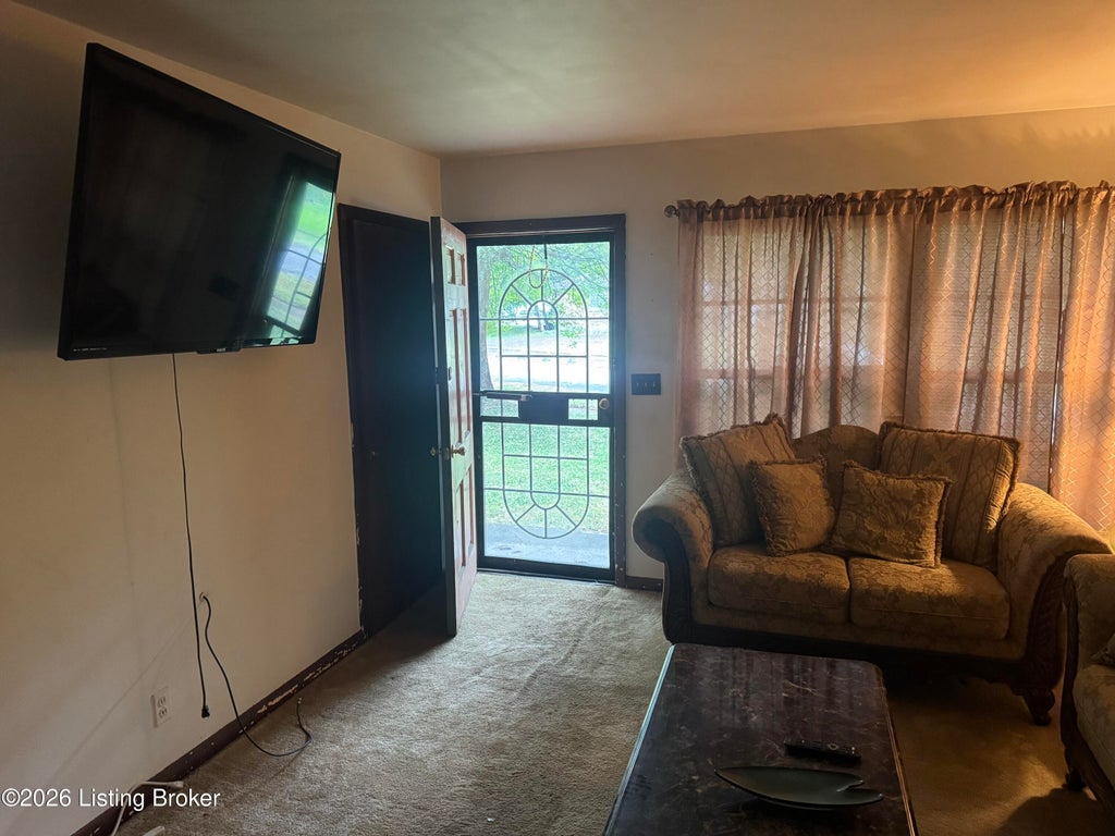 Photo of 3709 Penway Ave, Louisville, KY 40211 (MLS # 1729208)