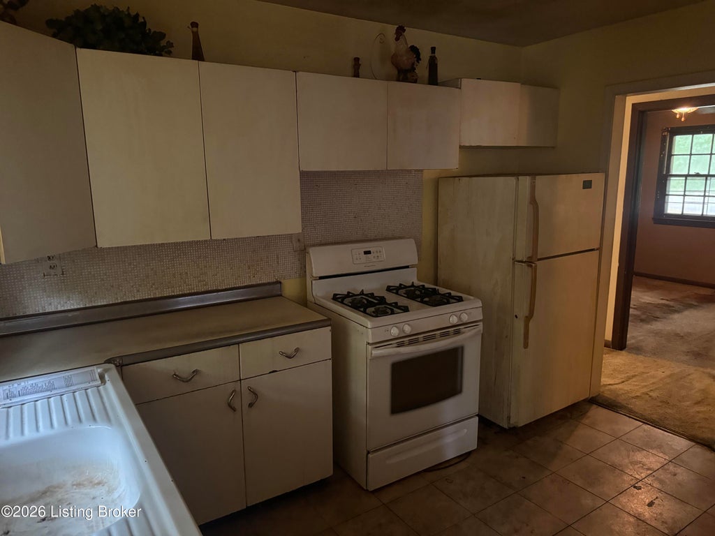 Photo of 3709 Penway Ave, Louisville, KY 40211 (MLS # 1729208)