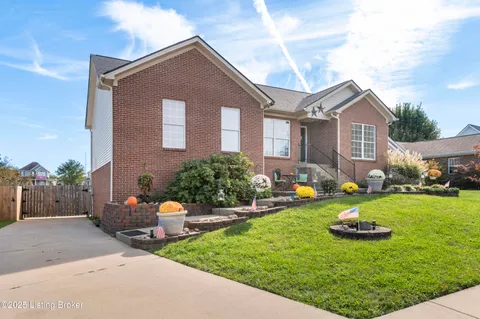 504 Matterhorn Dr, Shelbyville, KY 40065 - #: 1701258
