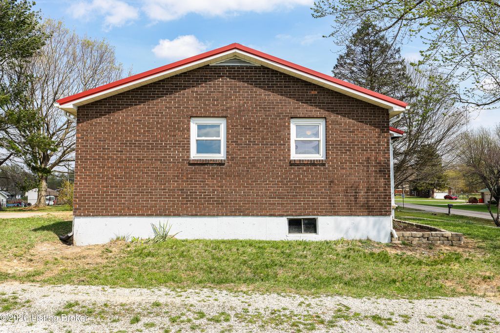 Photo of 50 W Tophill Terrace, Elizabethtown, KY 42701 (MLS # 1713393)