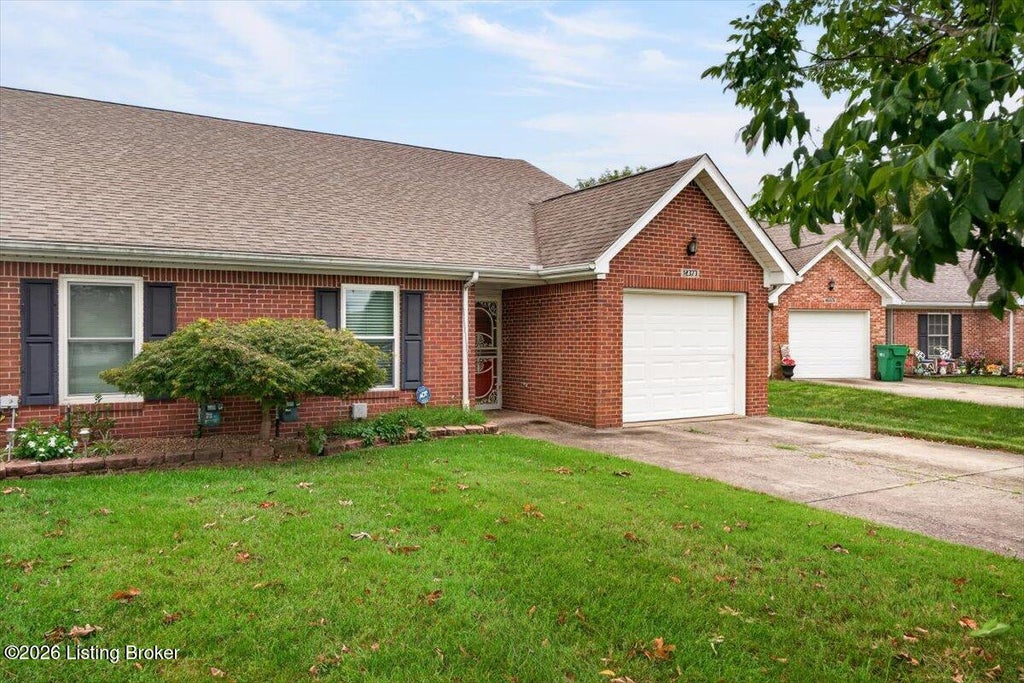 Photo of 12373 Springmeadow Dr, Louisville, KY 40229 (MLS # 1730181)
