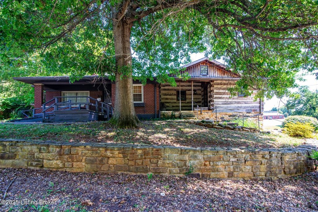 Photo of 116 Hayward Rd, Vine Grove, KY 40175 (MLS # 1700811)