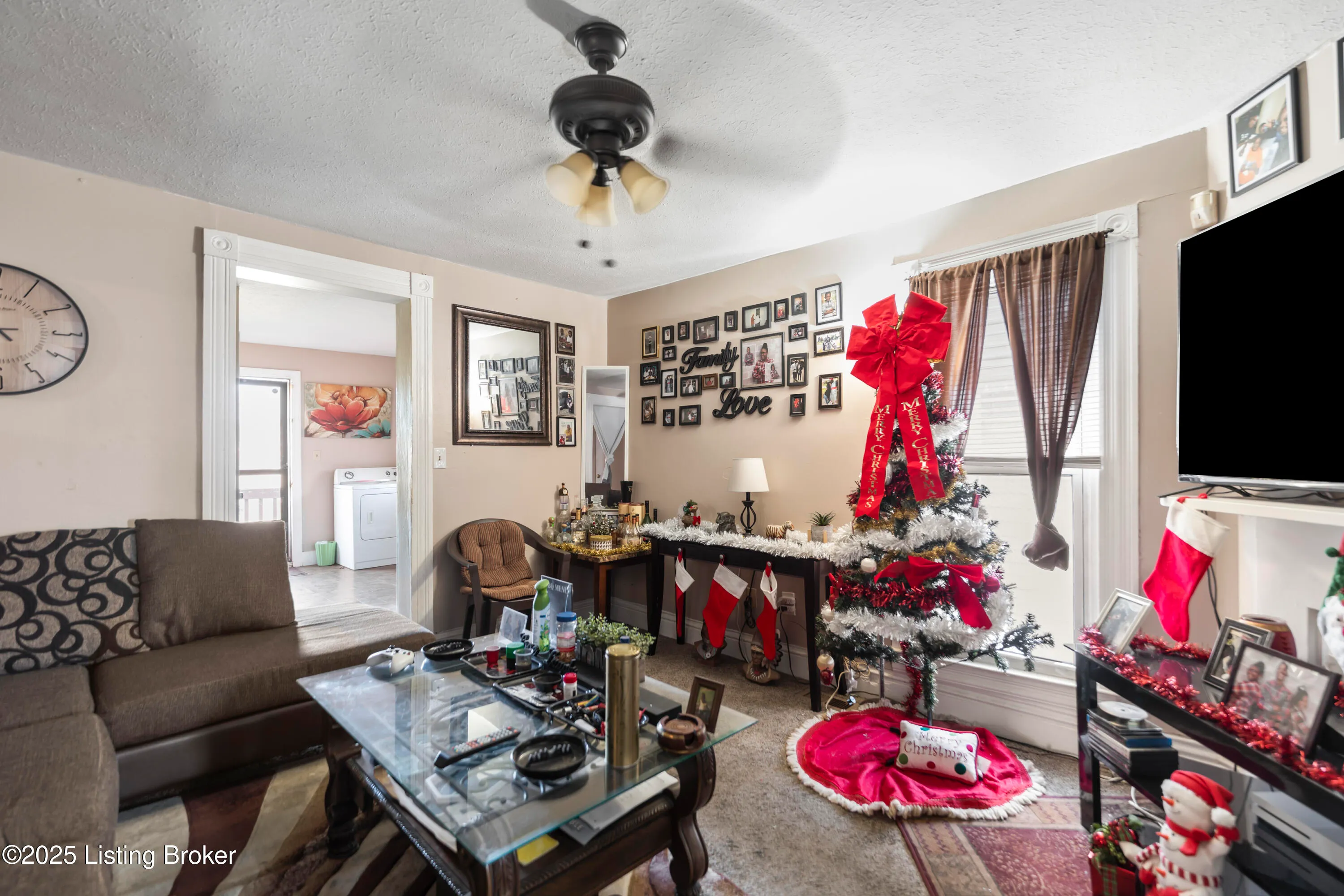 Louisville, Kentucky 40211, United States, 3 Bedrooms Bedrooms, ,2 BathroomsBathrooms,Residential,Active,143482