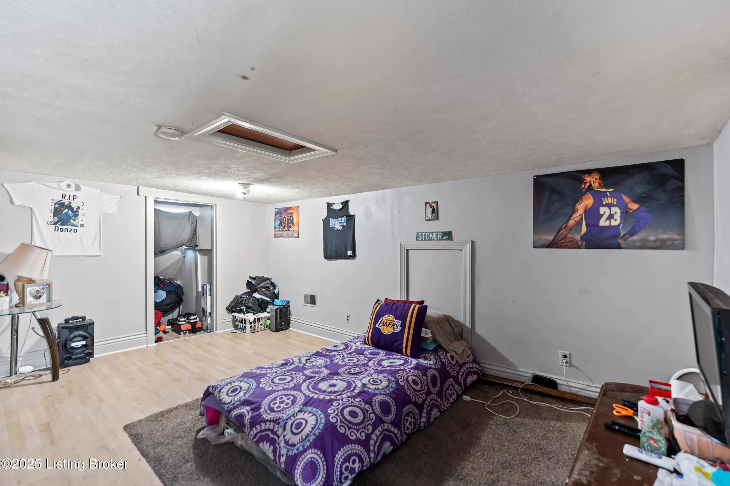 Louisville, Kentucky 40211, United States, 3 Bedrooms Bedrooms, ,2 BathroomsBathrooms,Residential,Active,143482