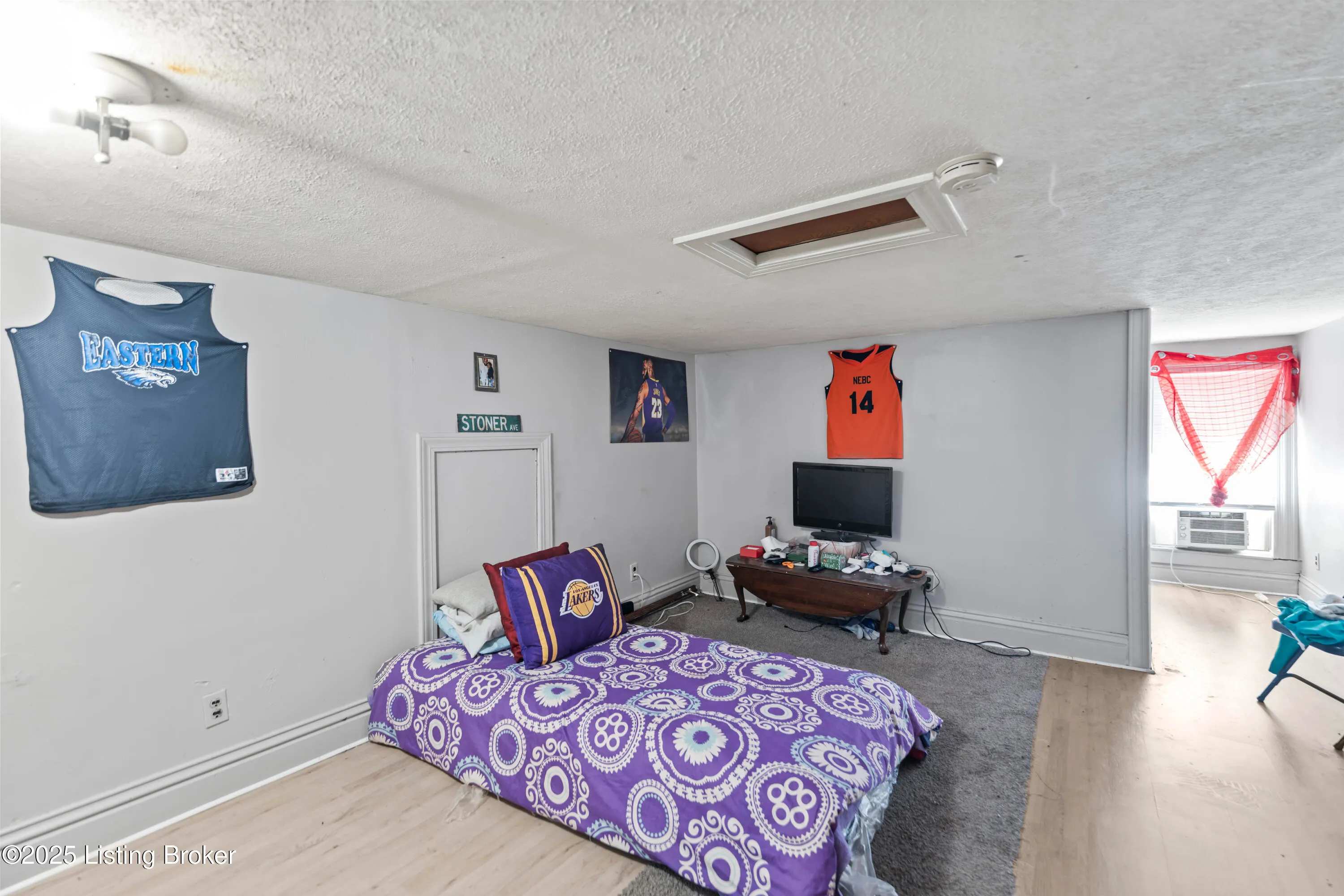 Louisville, Kentucky 40211, United States, 3 Bedrooms Bedrooms, ,2 BathroomsBathrooms,Residential,Active,143482