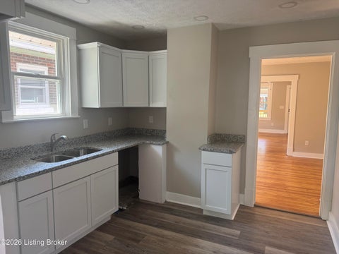 Tiny photo for 333 Glendora Ave, Louisville, KY 40212 (MLS # 1729630)