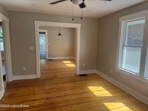 Tiny photo for 333 Glendora Ave, Louisville, KY 40212 (MLS # 1729630)