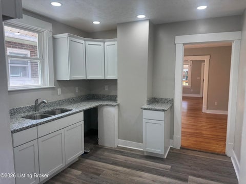 Tiny photo for 333 Glendora Ave, Louisville, KY 40212 (MLS # 1729630)