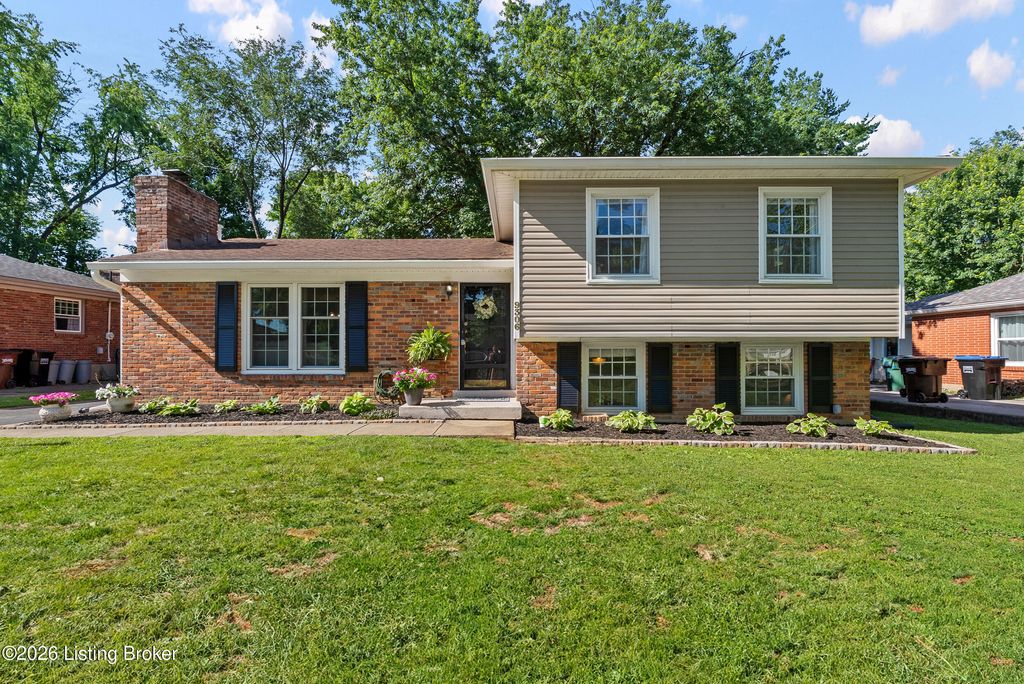 Photo of 9306 Trentham Ln, Louisville, KY 40242 (MLS # 1719497)