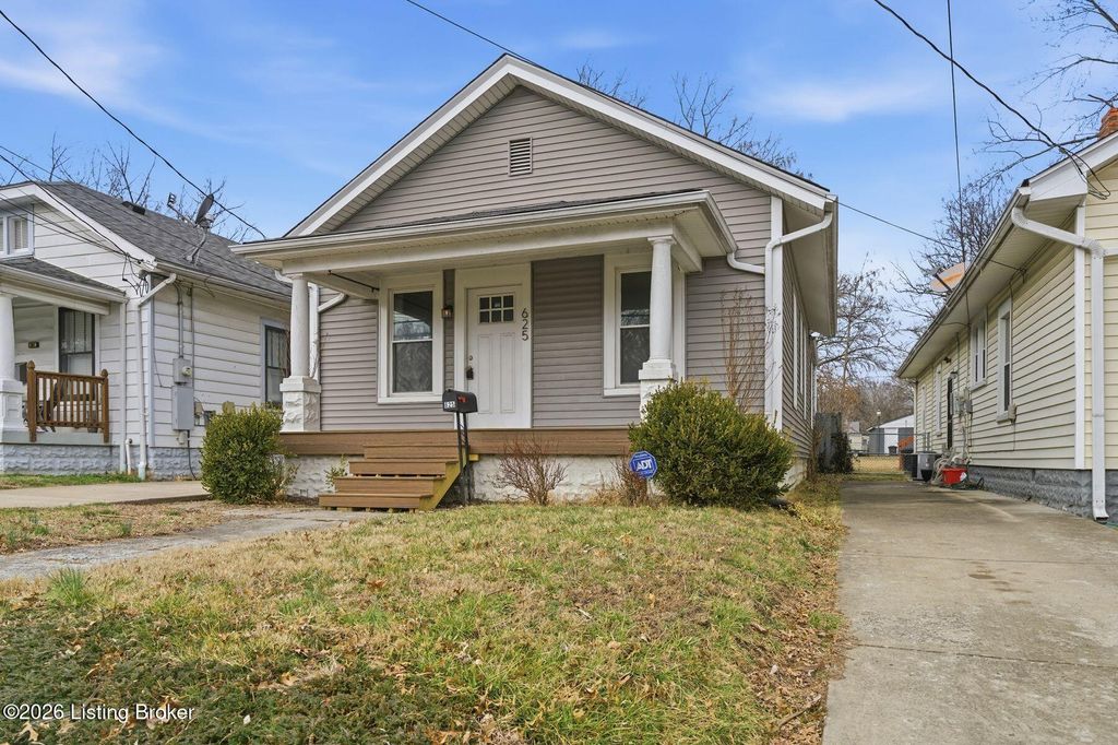 Photo of 625 Rawlings St, Louisville, KY 40217 (MLS # 1709985)