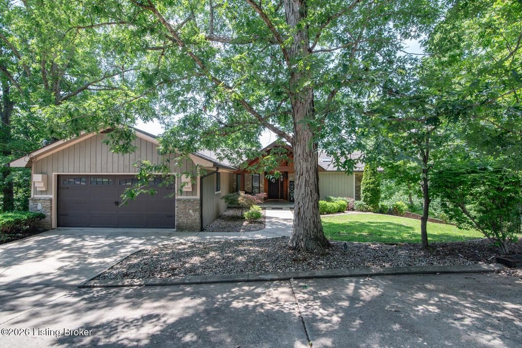 Photo of 58 Oak Dale Ct, Brandenburg, KY 40108 (MLS # 1719134)