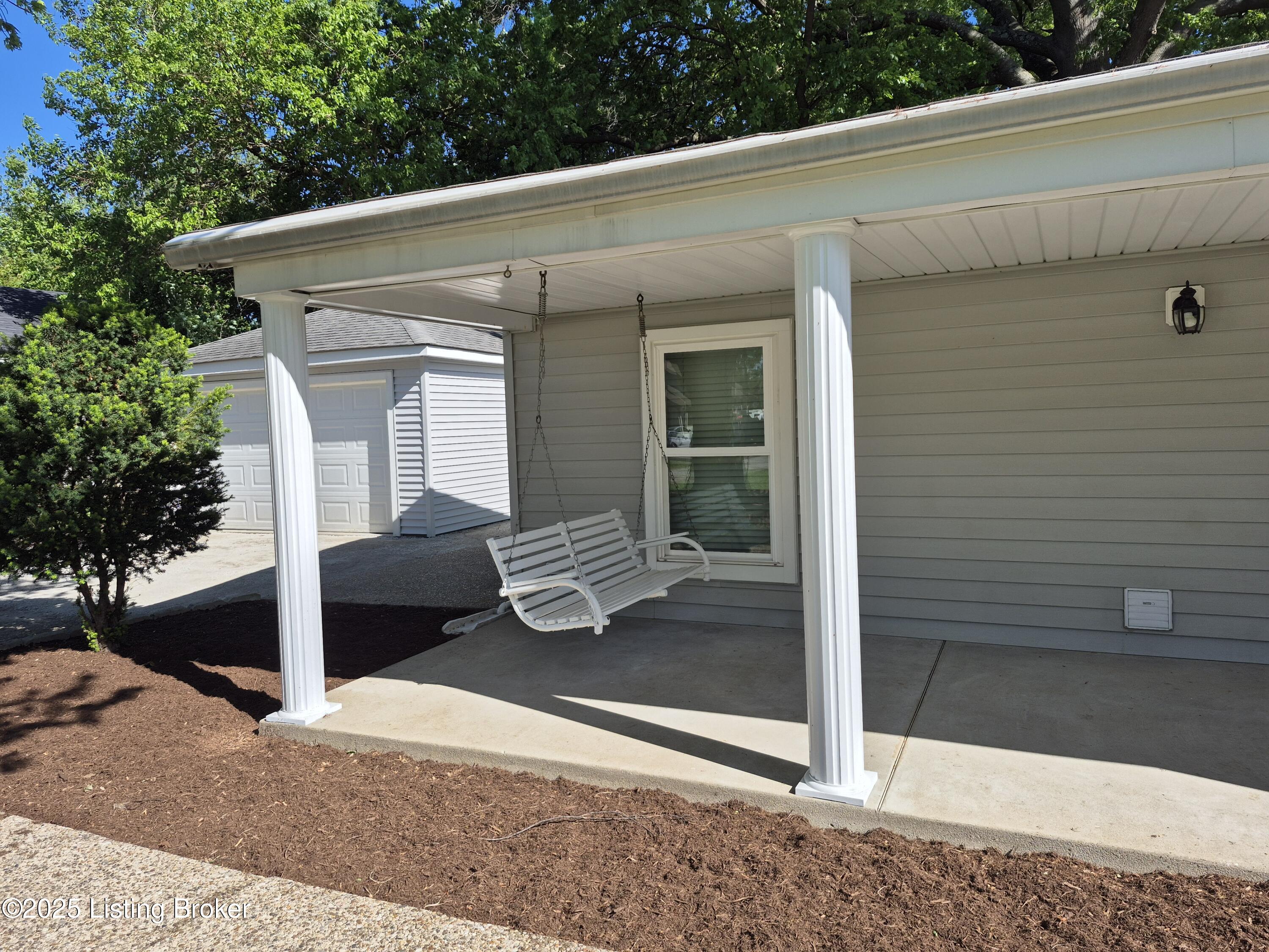 810 Packard Ave, Louisville, Kentucky image 2